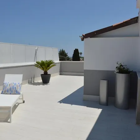 Apartament Marimar *